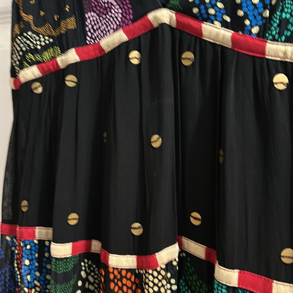 Stunning VERB dress with added sequins and a beautiful arty design - Picture 4 of 7